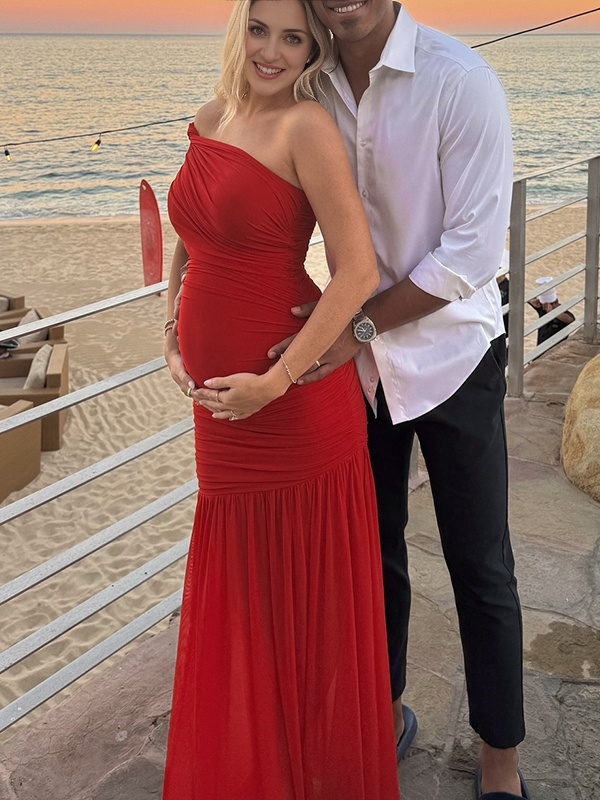 Momsmood Red Side Slit Oblique Shoulder Ruched Banquet Ceremony Baby Shower Maternity Photoshoot Maxi Dress