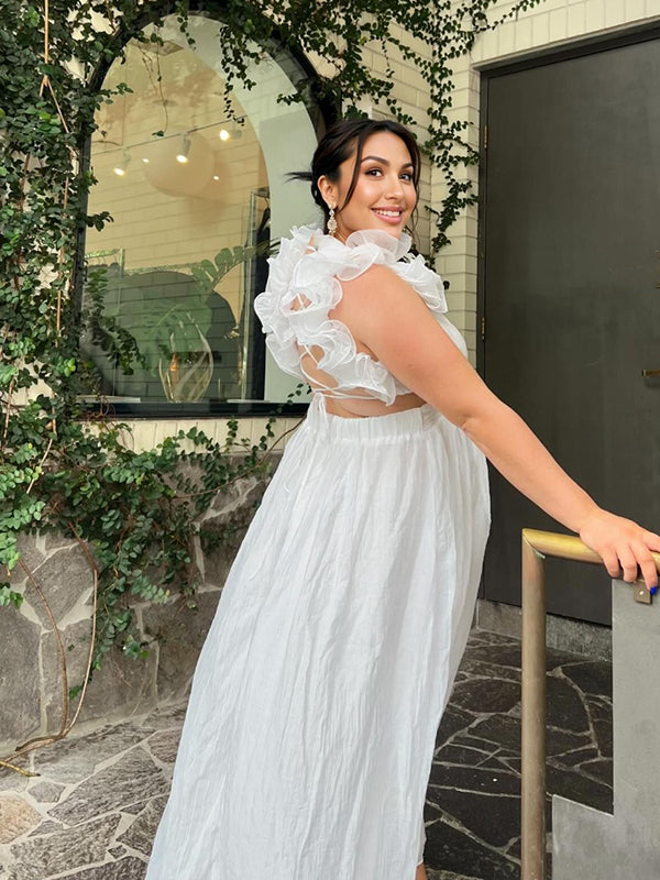 Momsmood White Flowy Big Swing Ruffle Falbala Backless Cami Elegant Beach Baby Moon Maternity Photoshoot Baby Shower Maxi Dress