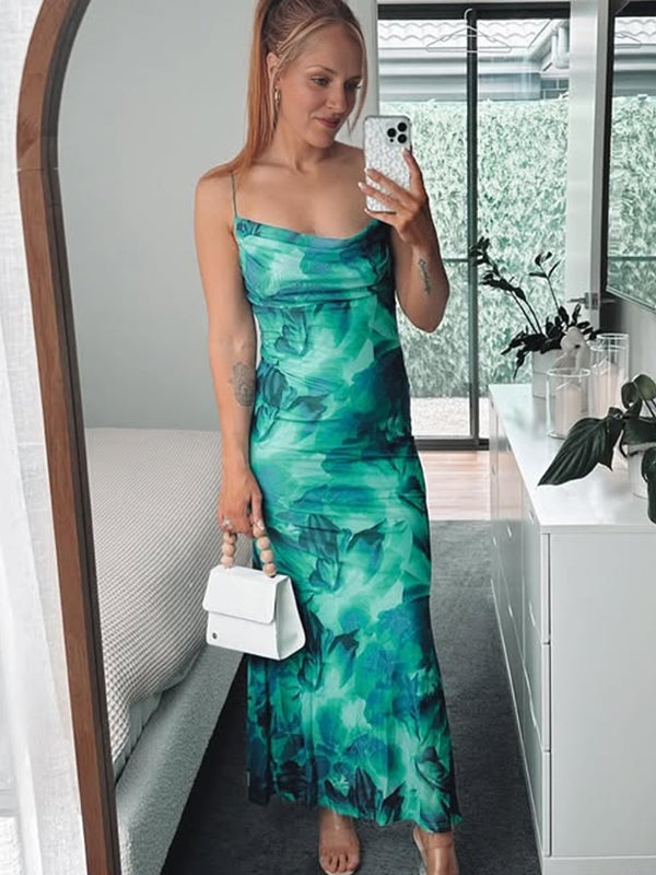Momsmood Emerald Green Stamp Duty Spaghetti Strap Open Back Vacation Beach Maternity Photoshoot Maxi Dress