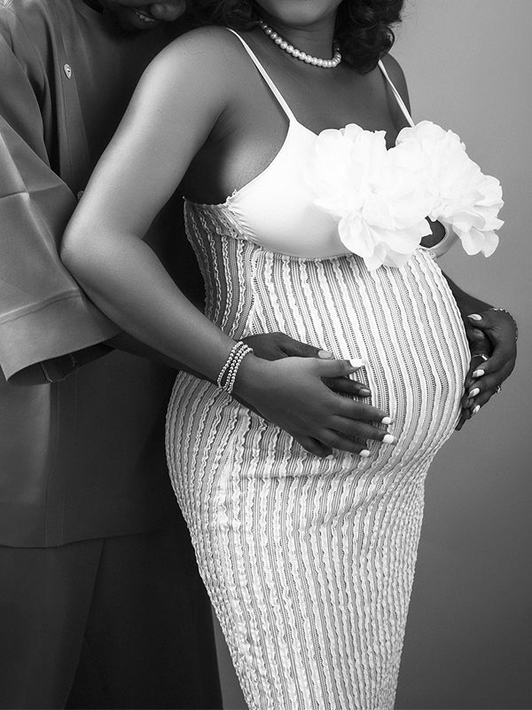 Momsmood 3D Flowers Cut Out Smocked Photoshoot Maternity Maxi Dress