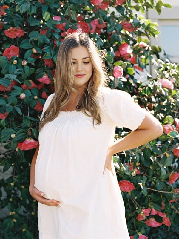 Momsmood Smocked Puff Sleeve Photoshoot Maternity Mini Dress